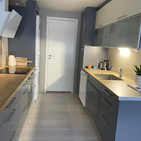Comfortable 2-room With Everything Included Leilighet